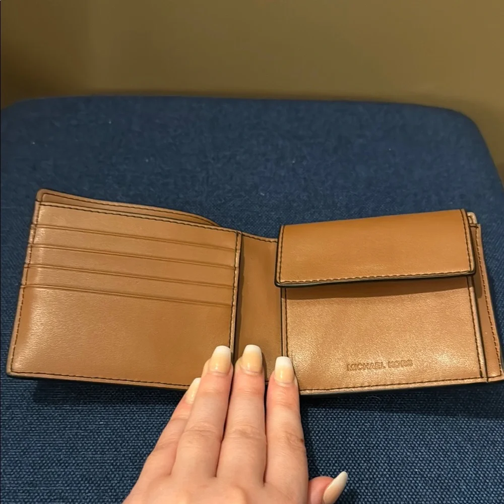 Michael Kors Tan Leather Wallet - Picture 2 of 2